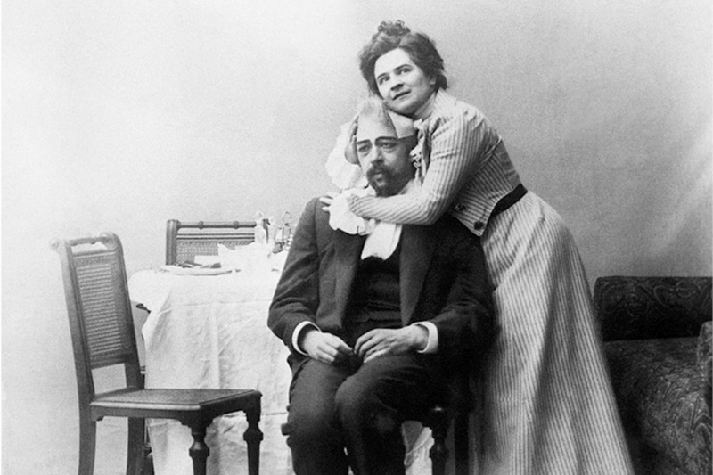 Поздравляем с Днем артиста!