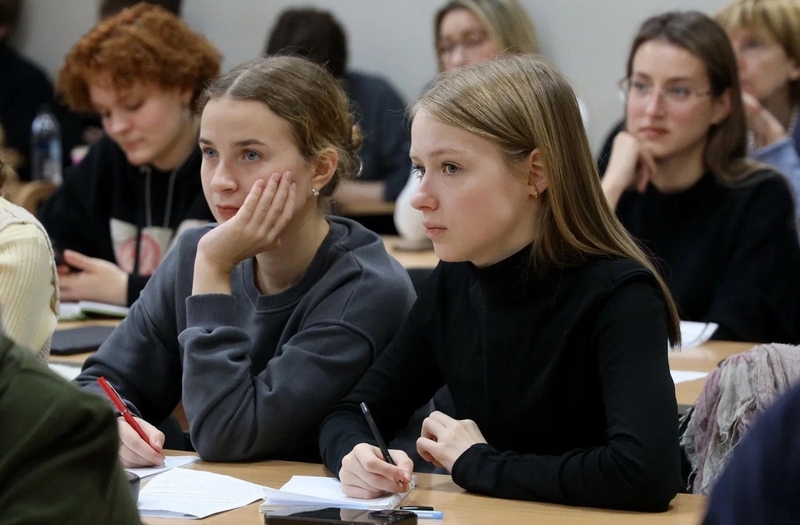 С Днём российской науки!