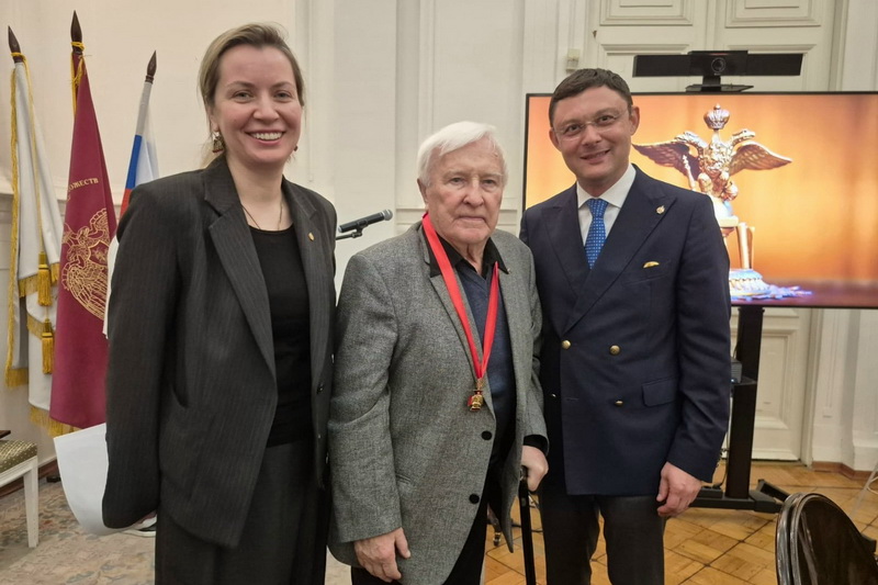 Э.С. Кочергин награжден Орденом Российской академии художеств